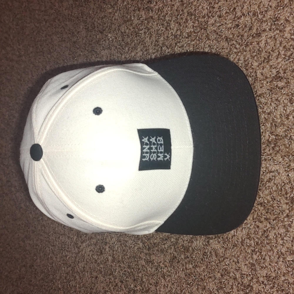 Unashamed V Romans 116 Unashamed Cream/Black Baseball Snapback Hat